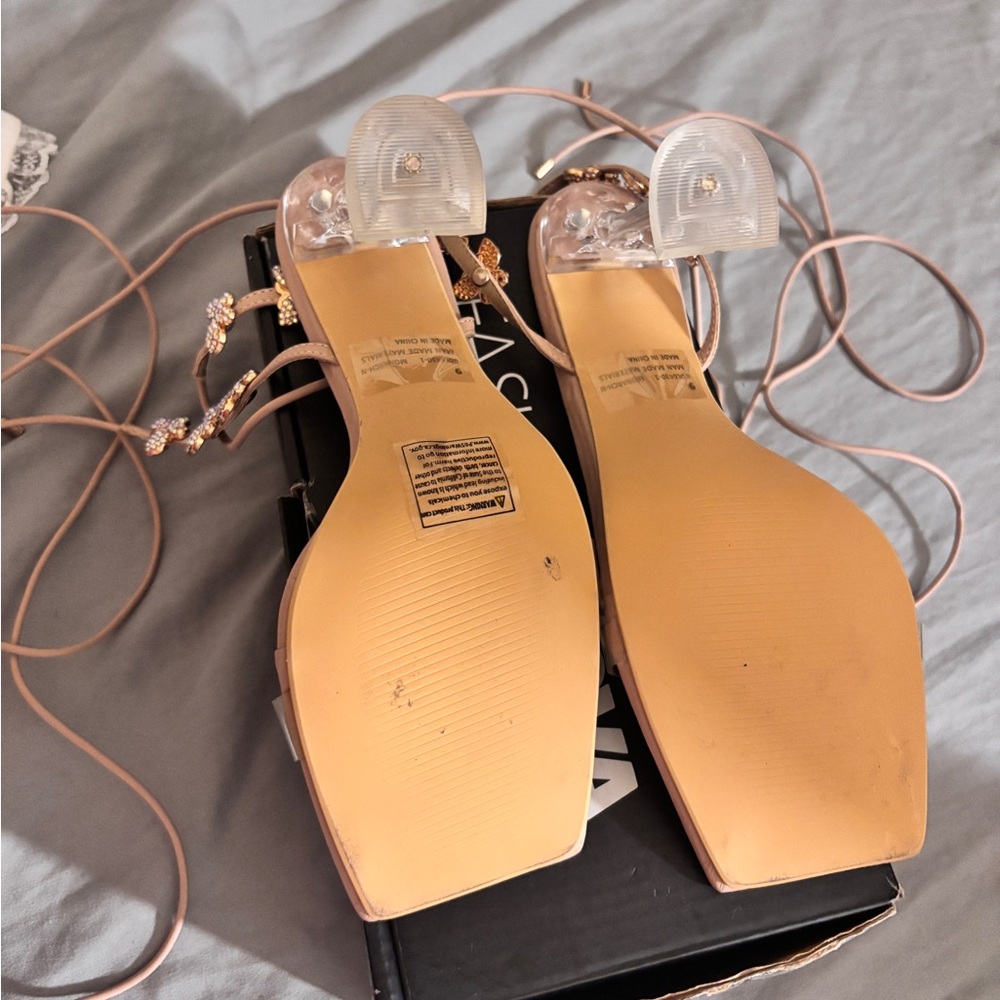 Fashion nova heels